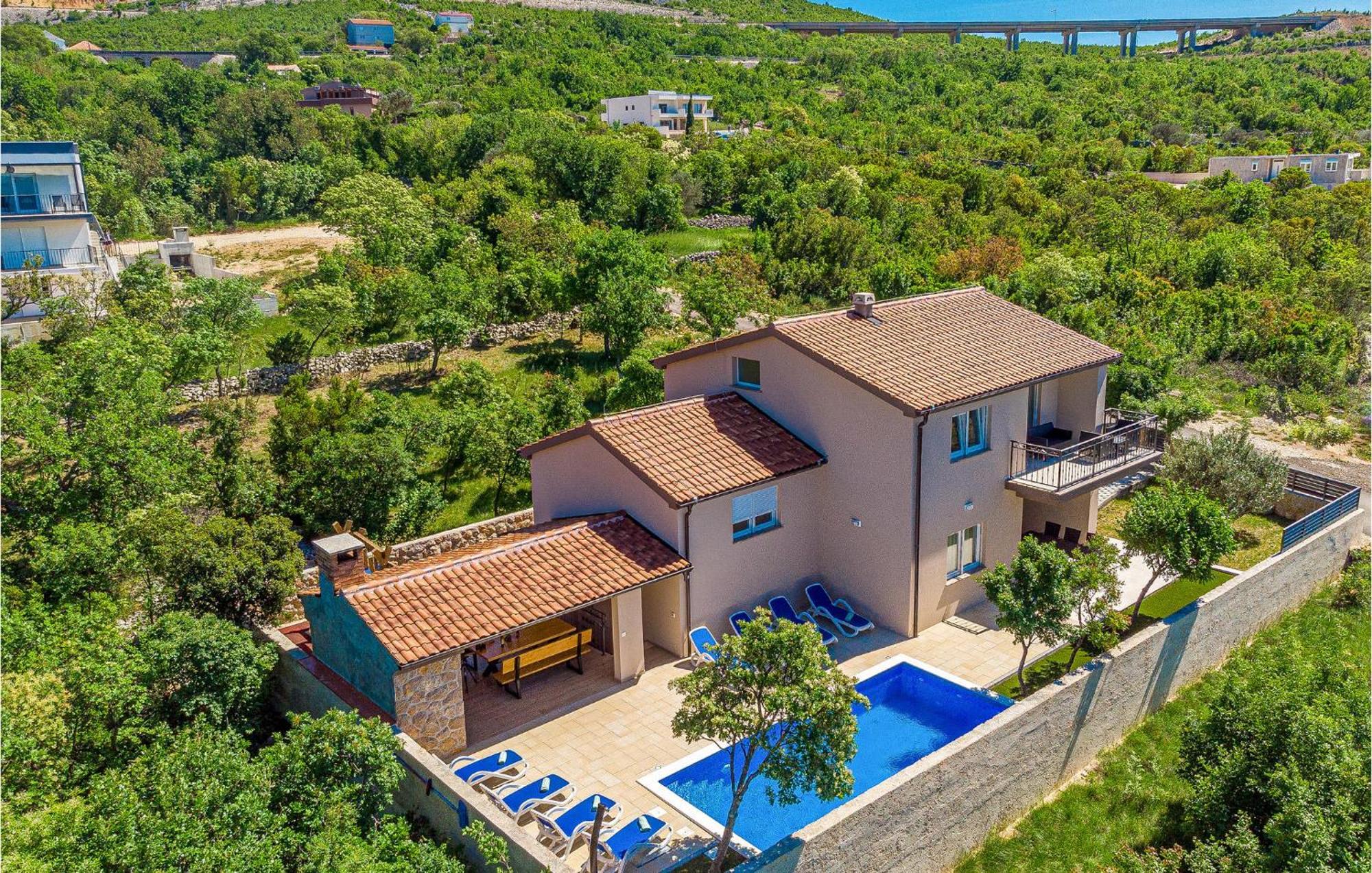 4 Bedroom Cozy In Rovanjska